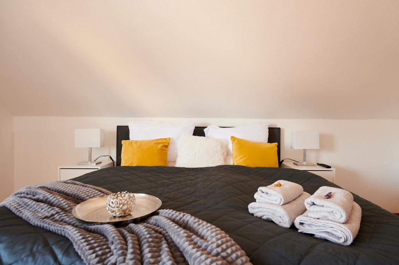 Apartamento Grosszuegig & Stilvoll Parkplatz ,Ruhige Lage, 5 Personen, Langzeit Paderborn Exterior foto